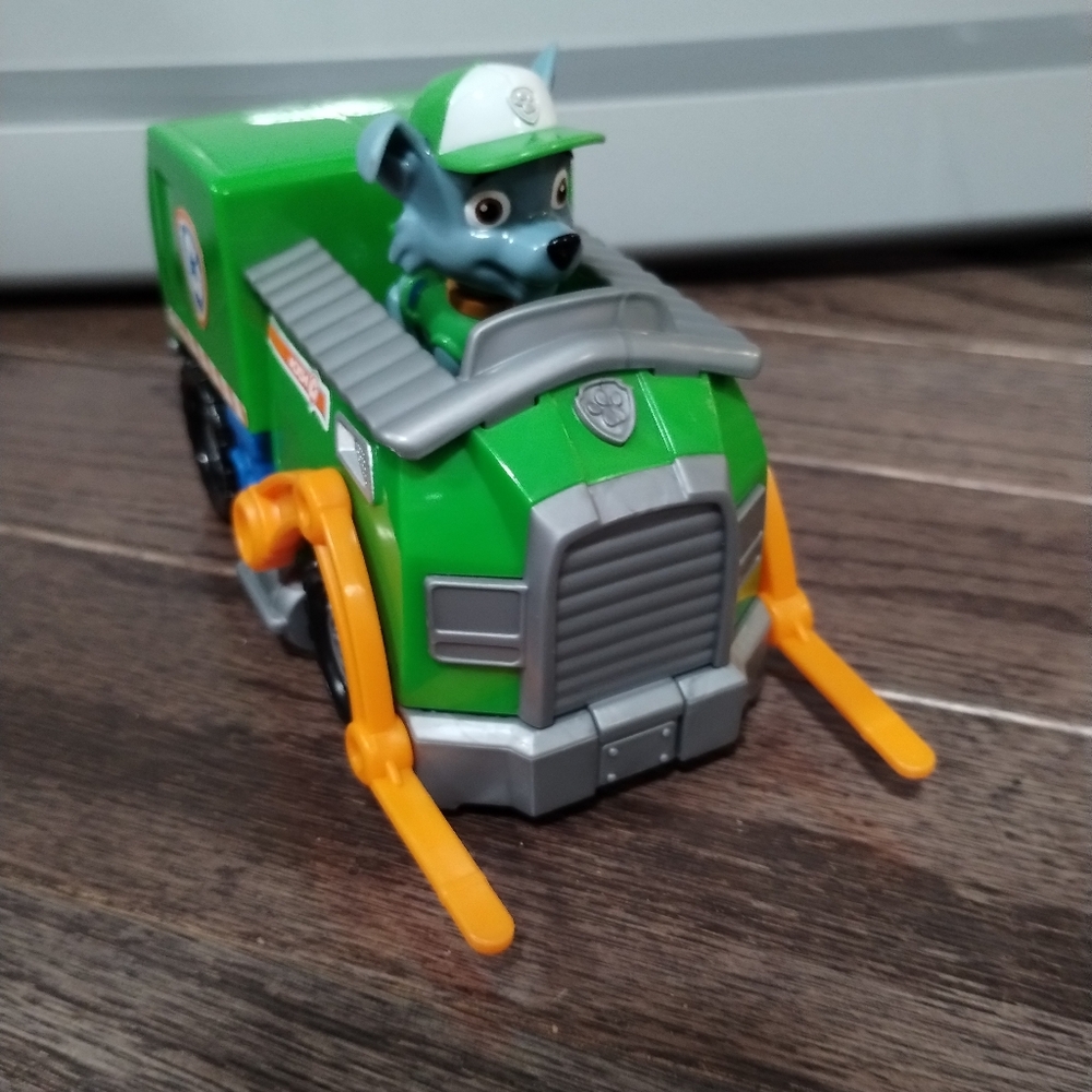 Basic Rocky Paw Patrol